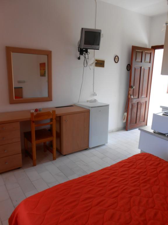 Socrates Studios&Apartments Acharavi  Habitación foto